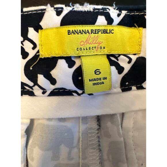 Stylish Women's Patterned Shorts - Picture 3 of 6